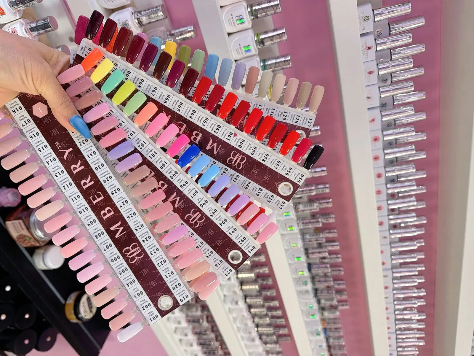 Happy Nails - Saint Cyprien - Onglerie Toulouse - Happy Nails - Saint Cyprien - Photo Galerie - OneBooking
