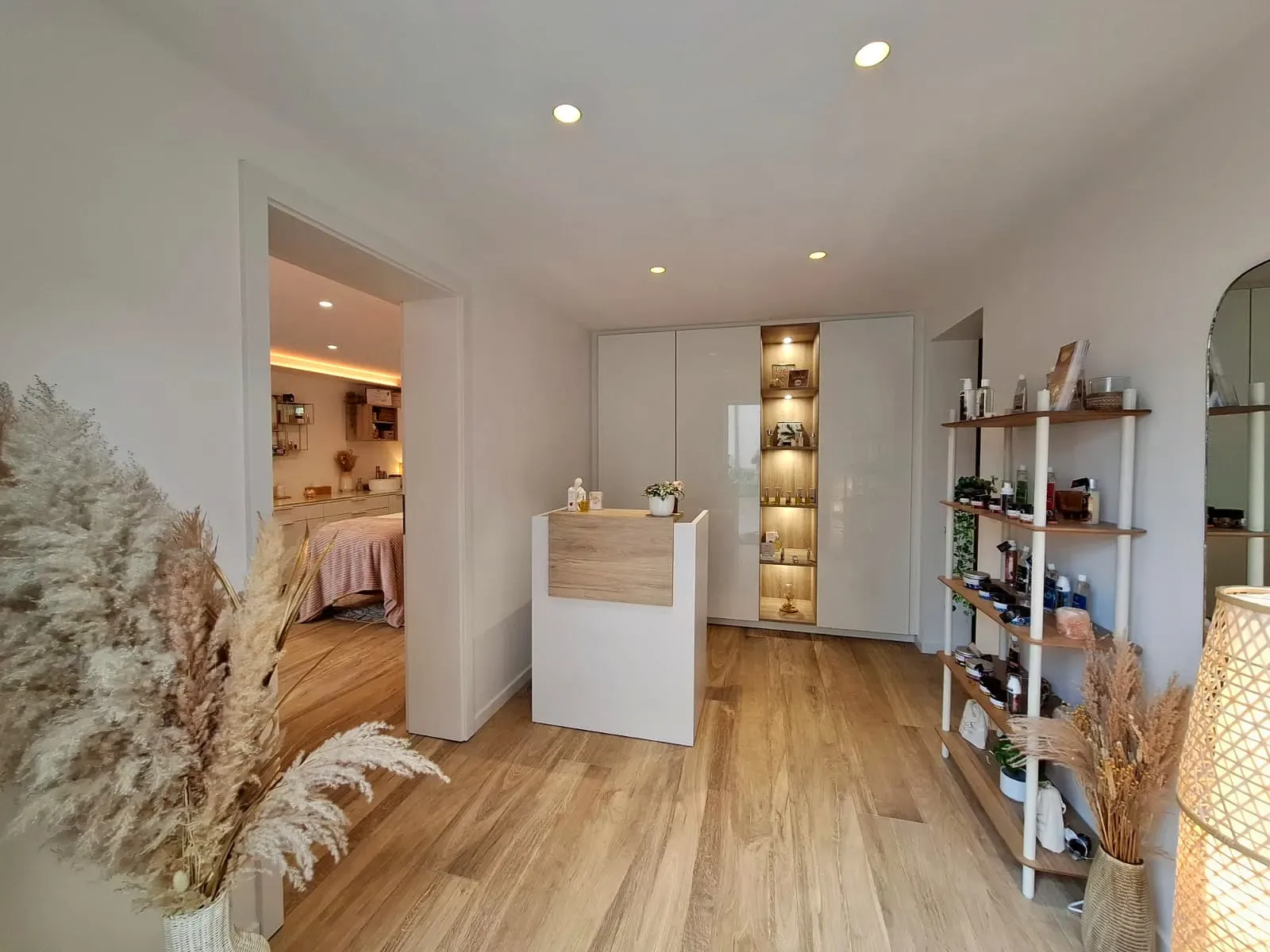Isa. L'aparté Bien-Être & Beauté - Institut de beauté Illkirch-Graffenstaden - Isa. L'aparté Bien-Être & Beauté - Photo Galerie - OneBooking
