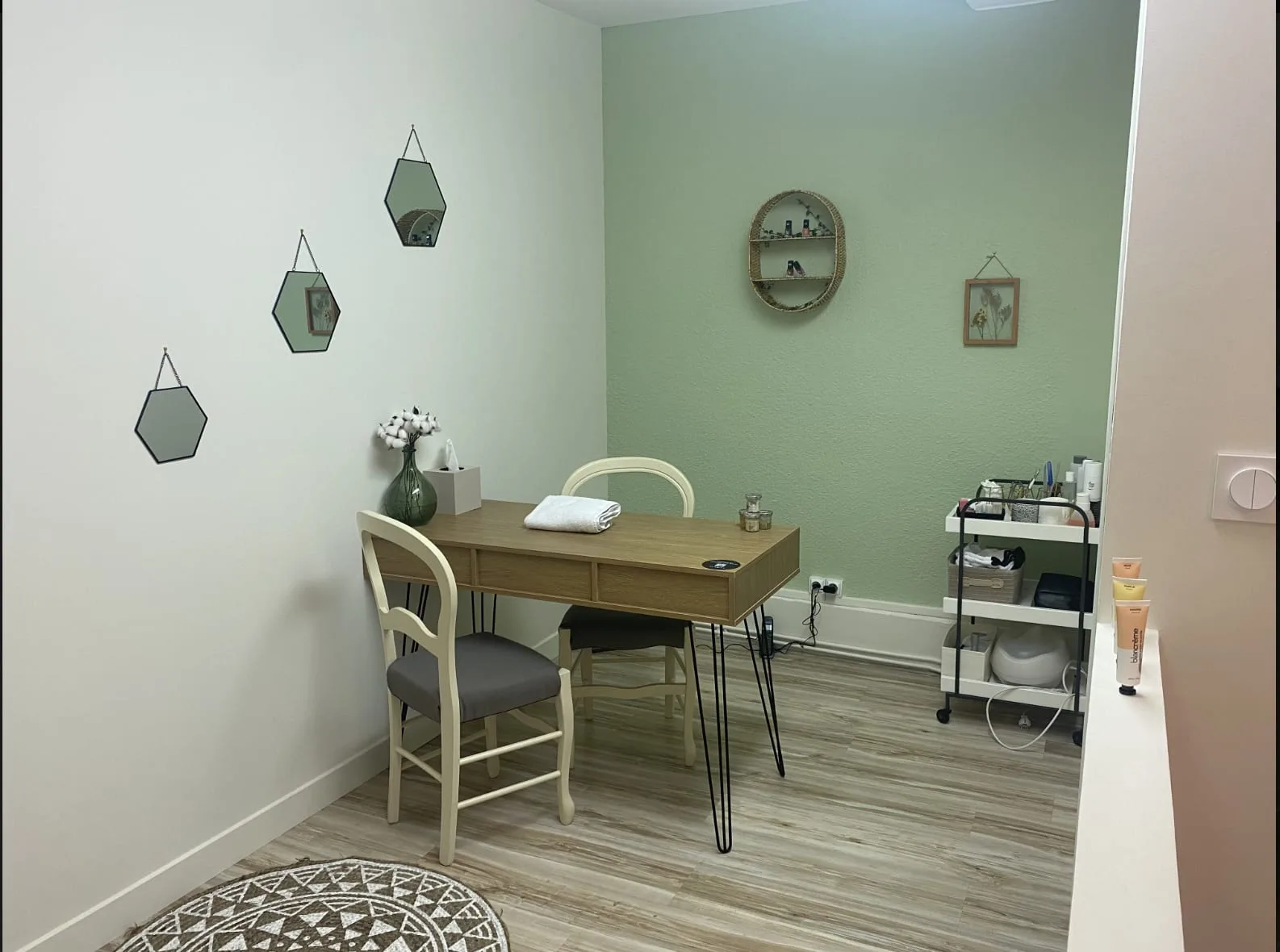 Caroline Esthetique - Onglerie Avallon - Caroline Esthetique - Photo Galerie - OneBooking