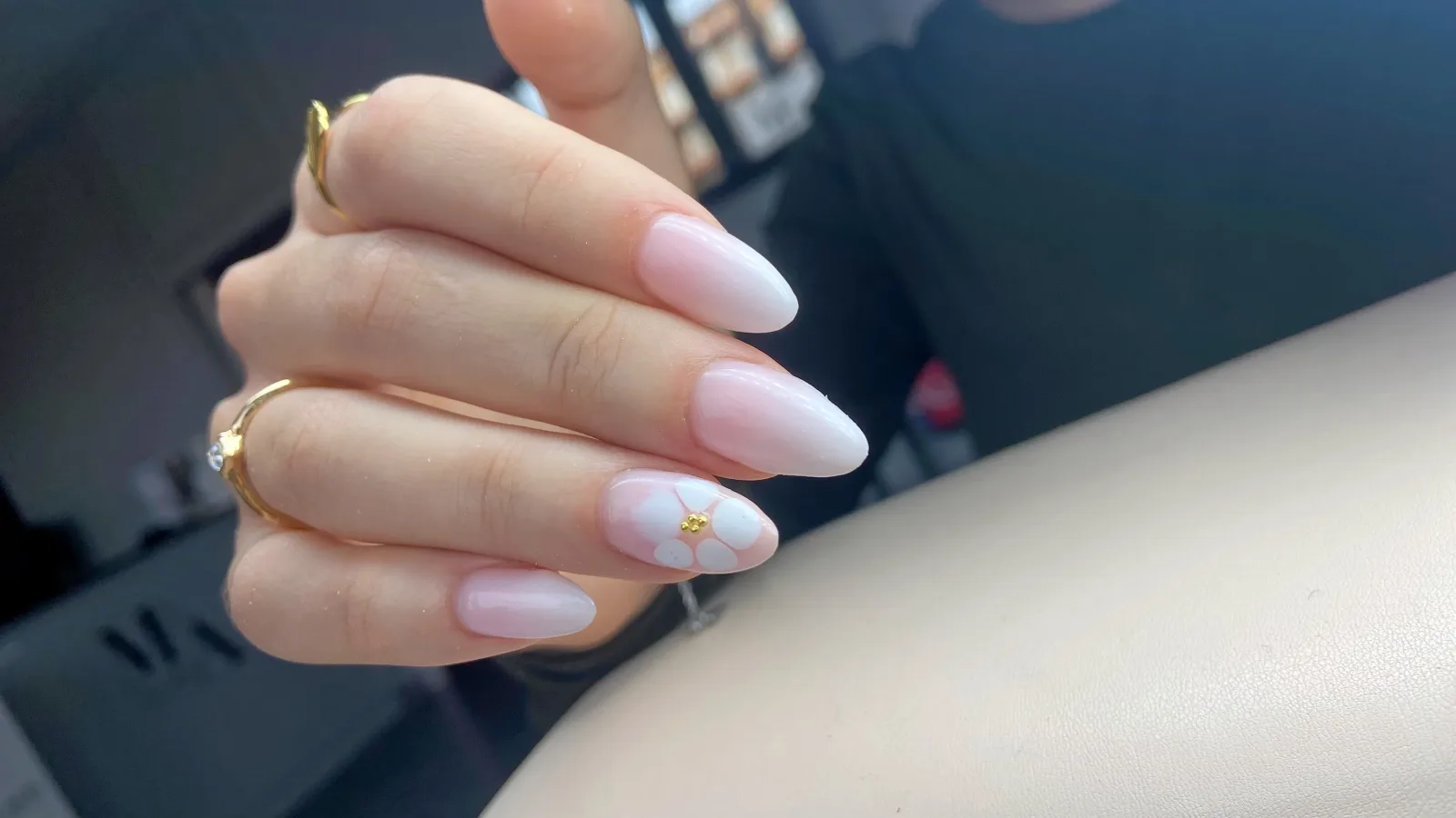 MG Lady Nail - Onglerie Haguenau - MG Lady Nail - Photo Galerie - OneBooking