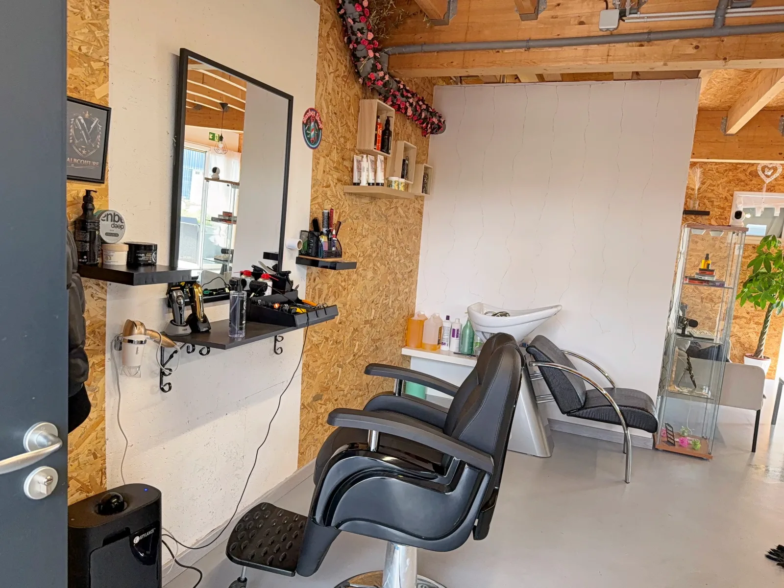 ALB coiffure - Ongles d’s - Beauty’pic - Coiffure Viry - ALB coiffure - Ongles d’s - Beauty’pic - Photo Galerie - OneBooking