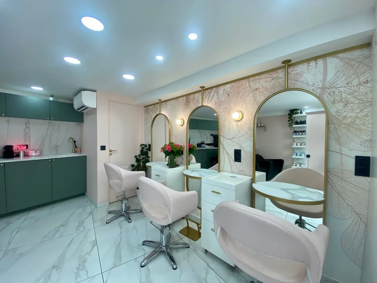 Maison L - Coiffure Villefranche-sur-Mer - Maison L - Photo Galerie - OneBooking
