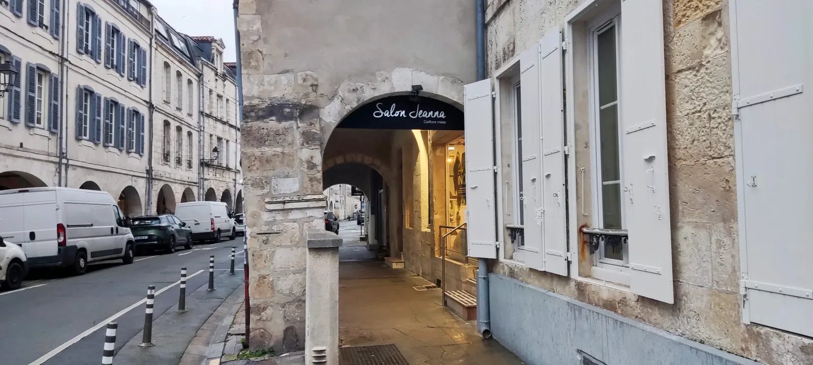 Salon Jeanna - Coiffure La Rochelle - Salon Jeanna - Photo Galerie - OneBooking