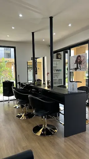 HVD Coiffure - Coiffure La Crau - HVD Coiffure - Photo Galerie - OneBooking