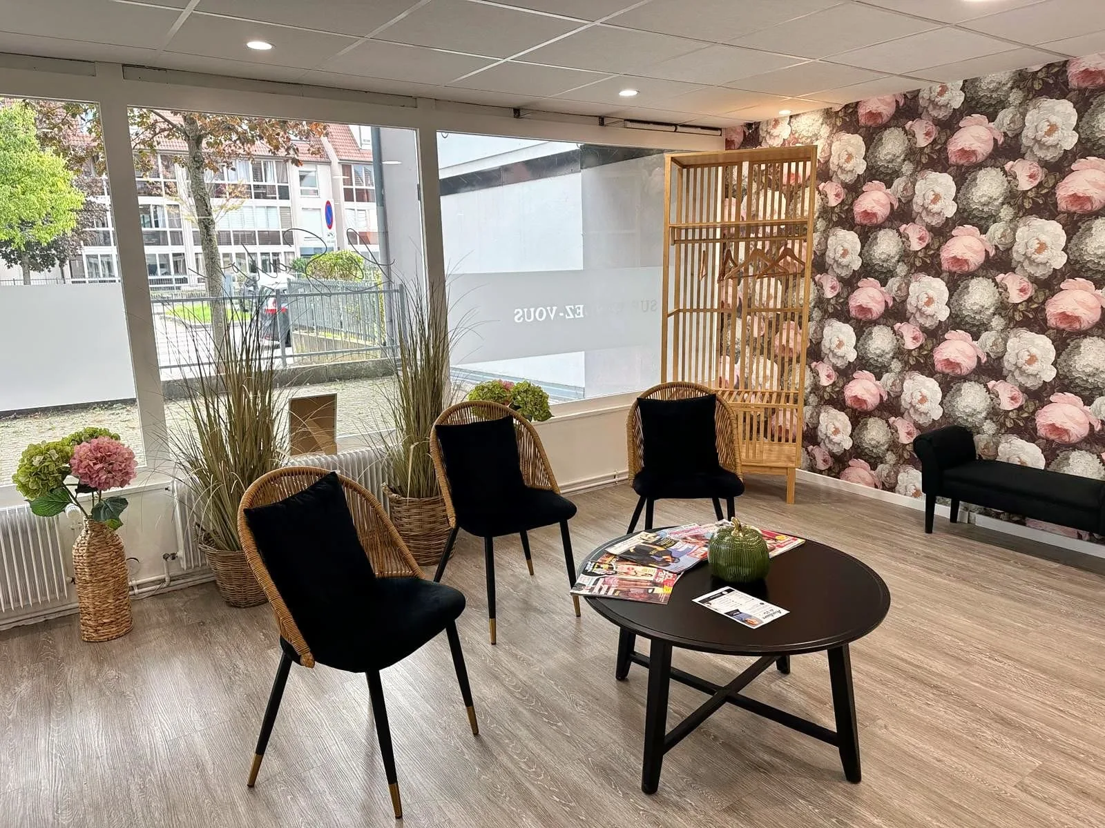 Le Salon. Illkirch Coiffeur - Coiffure Illkirch-Graffenstaden - Le Salon. Illkirch Coiffeur - Photo Galerie - OneBooking