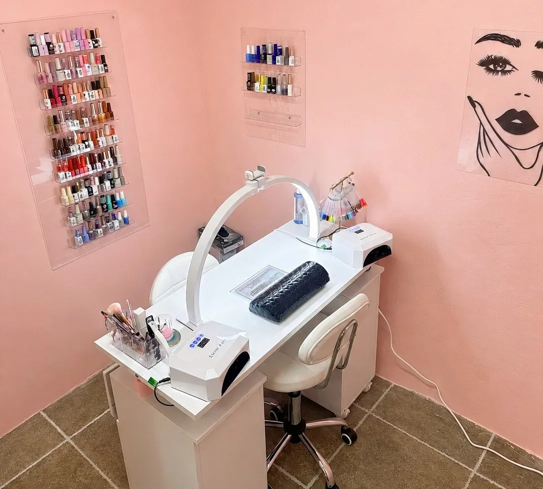 Valentina B chez Studio Vida Loca - Onglerie L'Isle-sur-la-Sorgue - Valentina B chez Studio Vida Loca - Photo Galerie - OneBooking