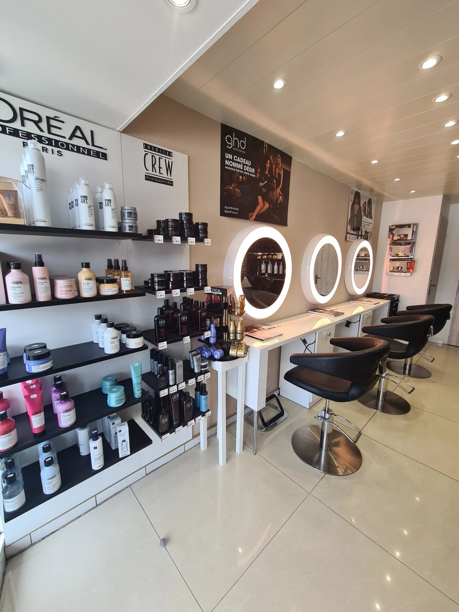 Gesuino Coiffeur Créateur - Coiffure St Jean Cap Ferrat - Gesuino Coiffeur Créateur - Photo Galerie - OneBooking