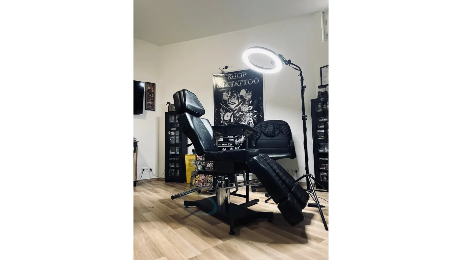 Le Local - Barber & Tattoo - Coiffure La Crau - Le Local - Barber & Tattoo - Photo Galerie - OneBooking