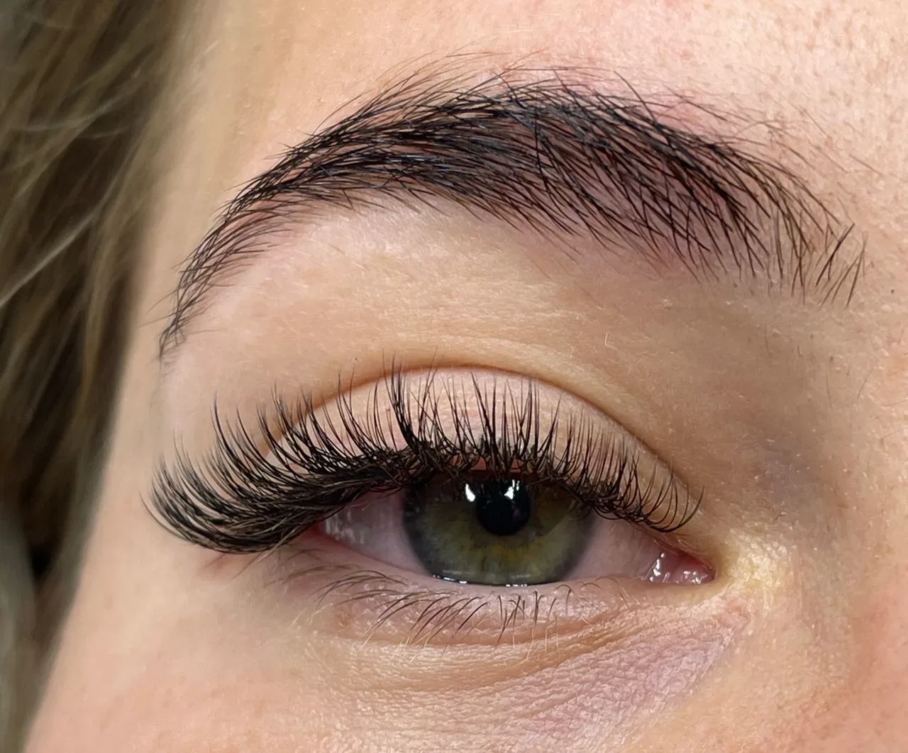Extensions cils by Florina - Épilation Orvault - Extensions cils by Florina - Photo Galerie - OneBooking
