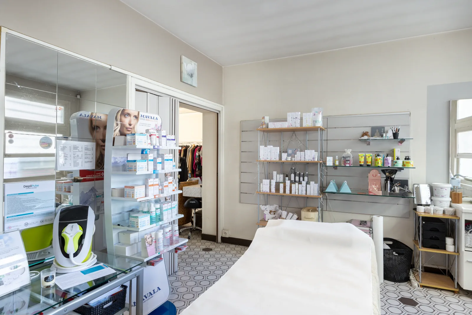 Expert - Coiffure / Esthetique - Coiffure Joigny - Expert - Coiffure / Esthetique - Photo Galerie - OneBooking