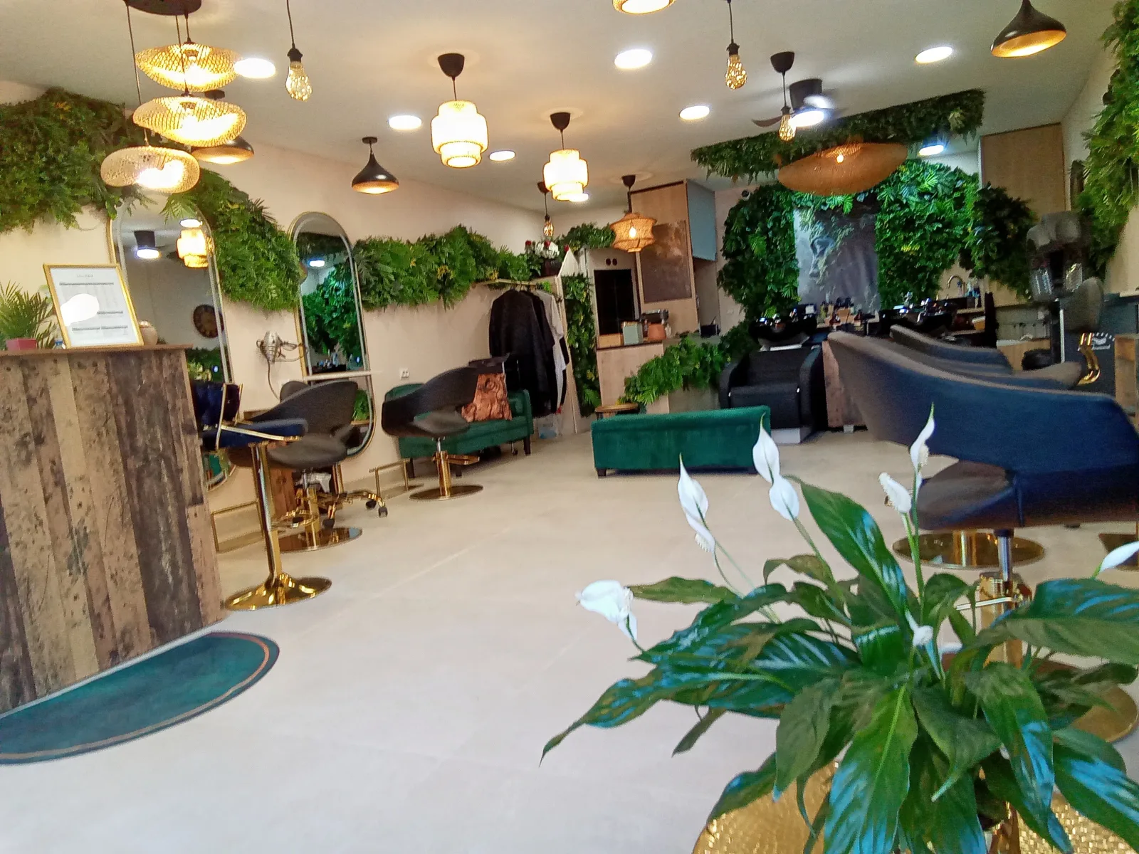 W & M - Coiffure La Crau - W & M - Photo Galerie - OneBooking