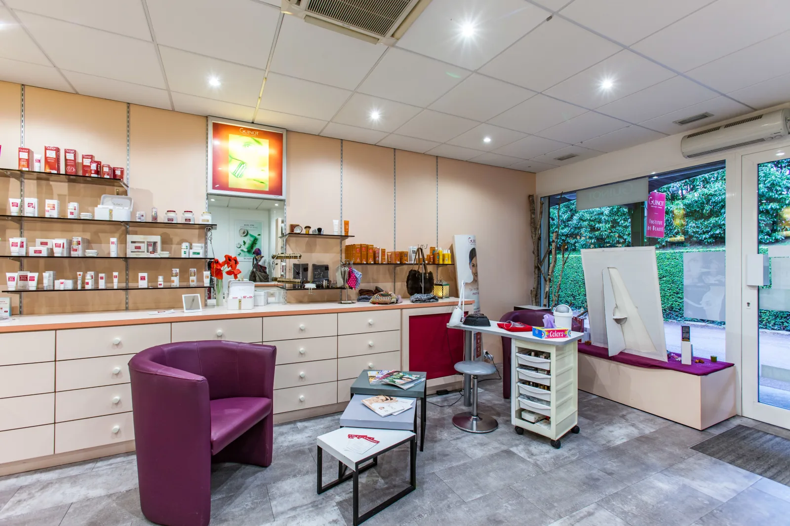 L'Institut - Institut de beauté Plaisir - L'Institut - Photo Galerie - OneBooking