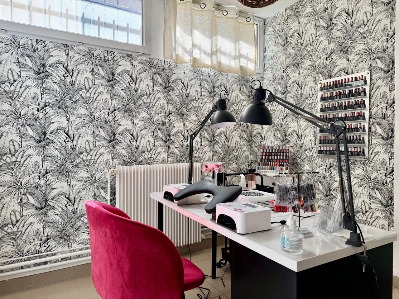 Studio Strass & Co - Manucure / Maquillage Permanent - Onglerie Gisors - Studio Strass & Co - Manucure / Maquillage Permanent - Photo Galerie - OneBooking
