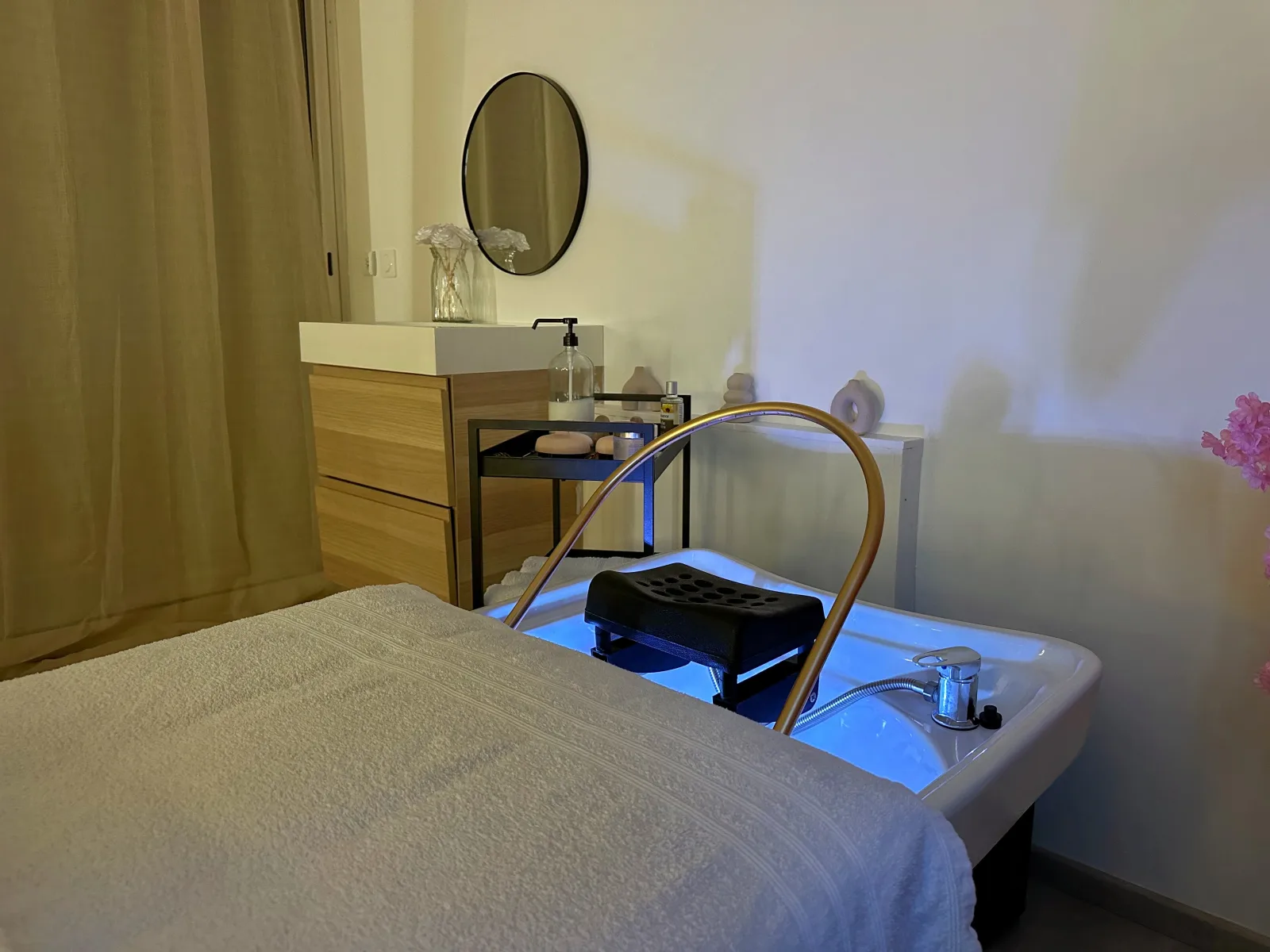 Kami - Head Spa - Spa La Crau - Kami - Head Spa - Photo Galerie - OneBooking