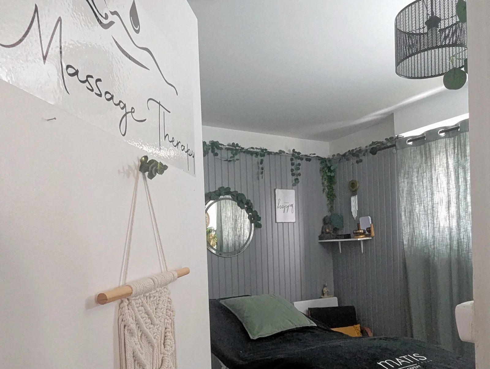 B&B institut Ongles et massage bien-être - Institut de beauté Saulzet le chaud - B&B institut Ongles et massage bien-être - Photo Galerie - OneBooking