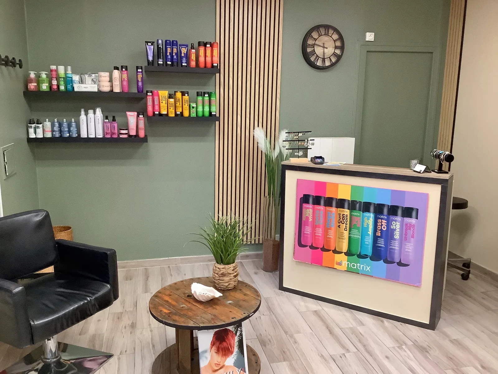Espace Coiffure - Coiffure Donville-les-Bains - Espace Coiffure - Photo Galerie - OneBooking