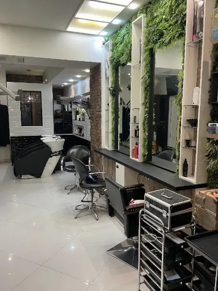 L'atelier MC Auto - Coiffure Le Kremlin-Bicêtre - L'atelier MC Auto - Photo Galerie - OneBooking