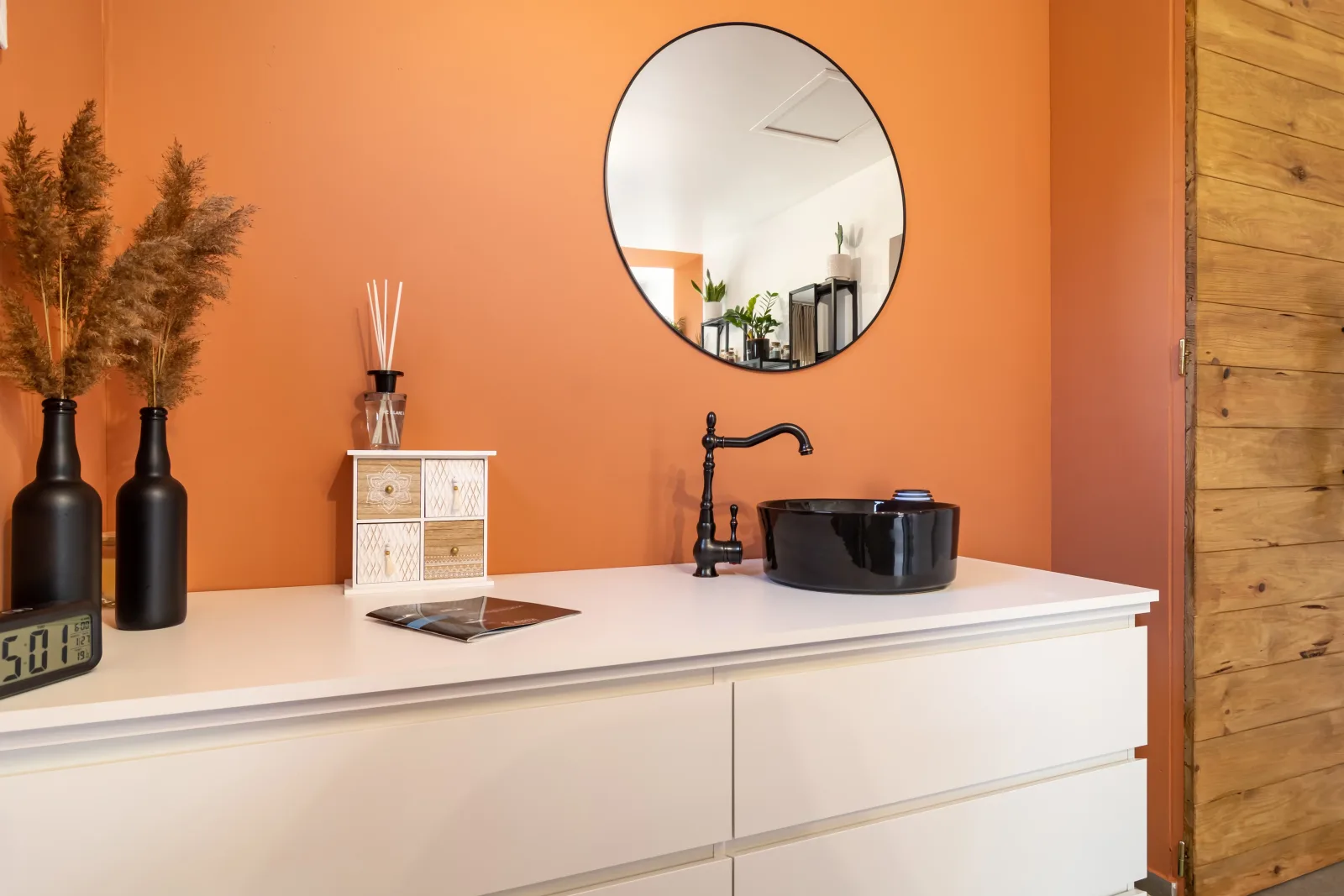 Regard 9 - Onglerie Vidauban - Regard 9 - Photo Galerie - OneBooking