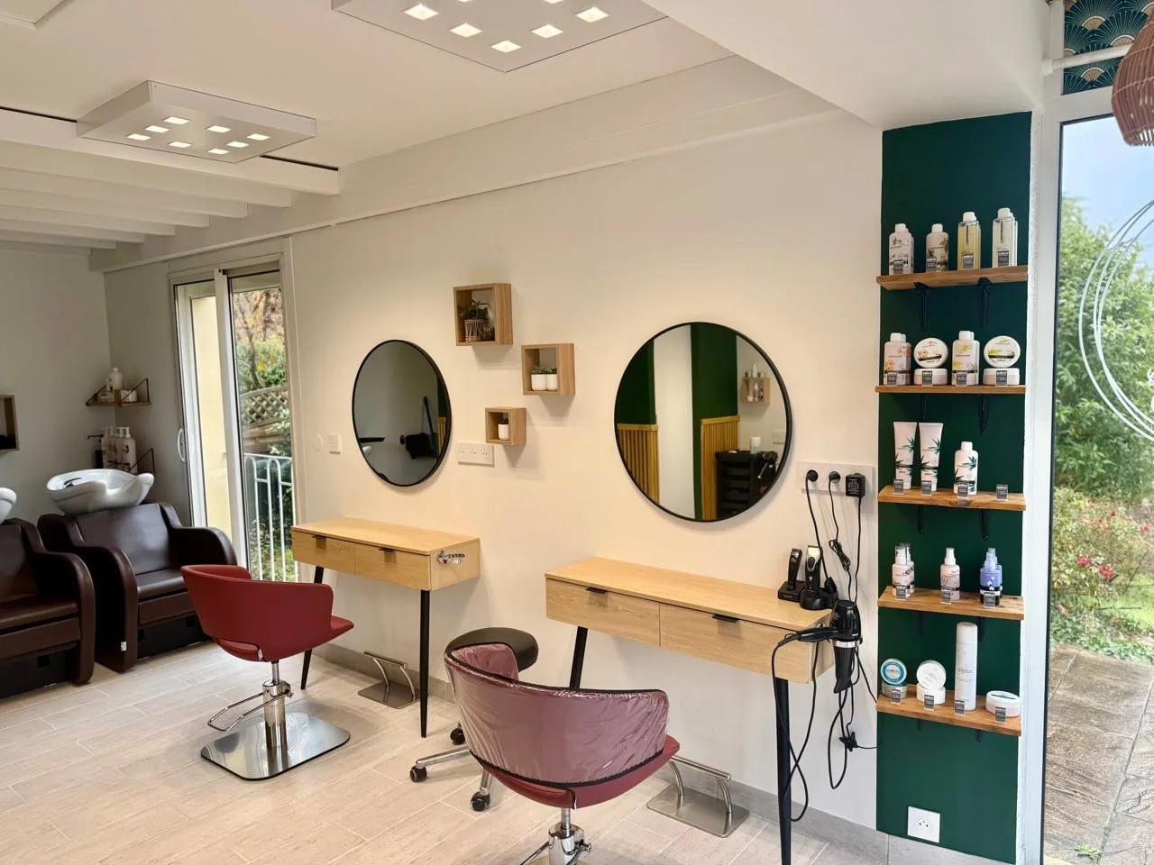 LE P'TIT SALON DE MARJO - Coiffure Mours-Saint-Eusèbe - LE P'TIT SALON DE MARJO - Photo Galerie - OneBooking