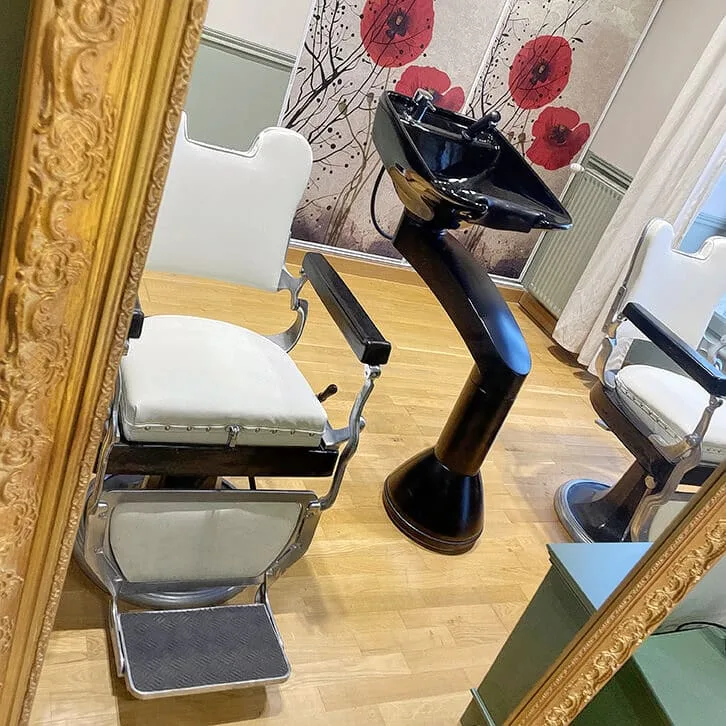 Marie laure en aparté - Coiffure Senlis - Marie laure en aparté - Photo Galerie - OneBooking