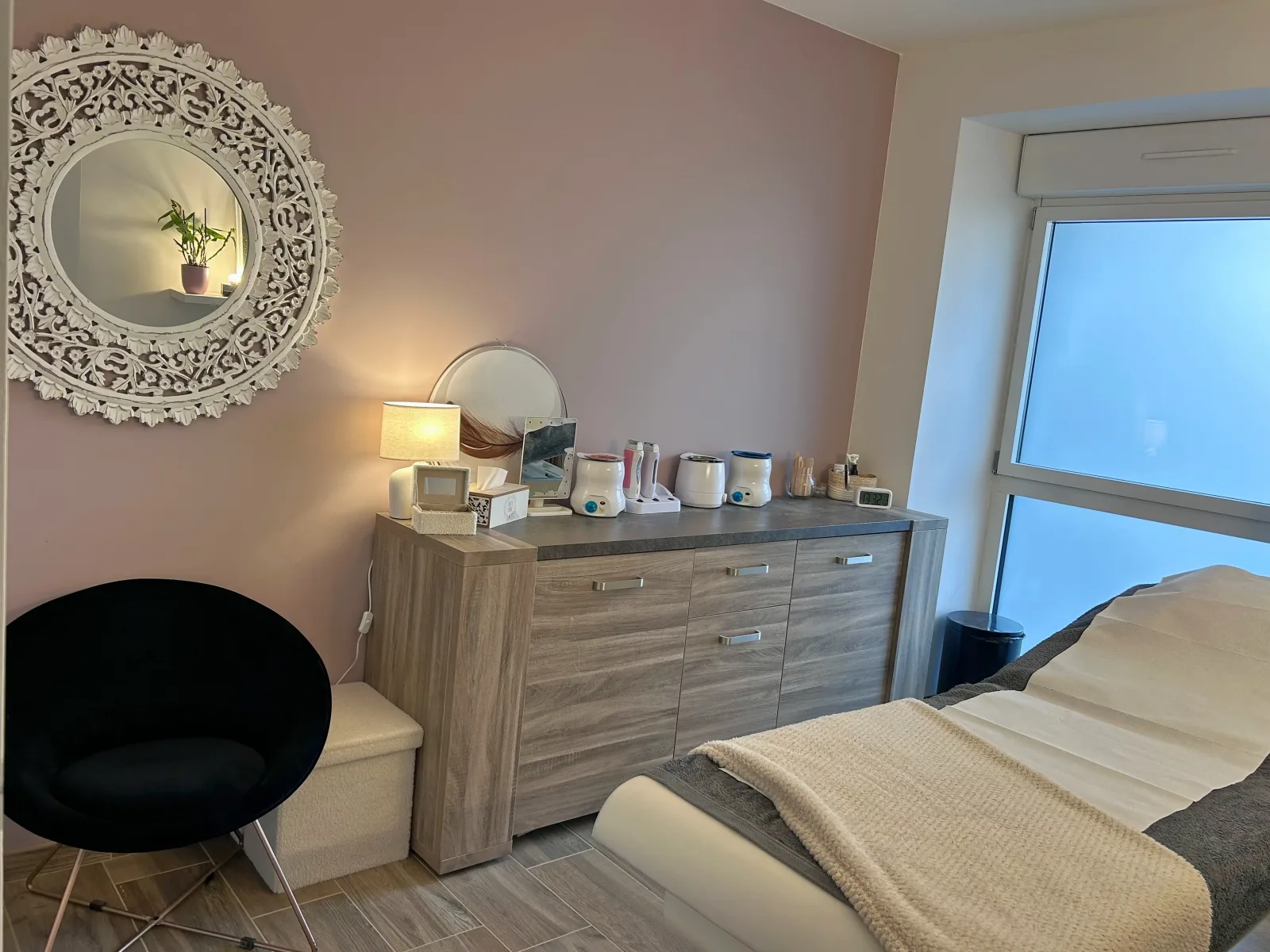 L’ATELIER BEAUTÉ - Institut de beauté Bourg-Argental - L’ATELIER BEAUTÉ - Photo Galerie - OneBooking