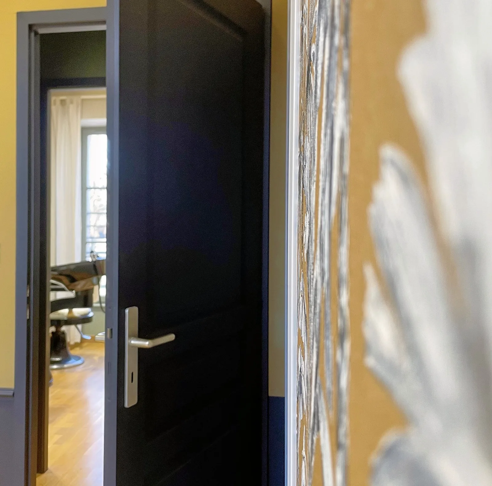 Marie laure en aparté - Coiffure Senlis - Marie laure en aparté - Photo Galerie - OneBooking