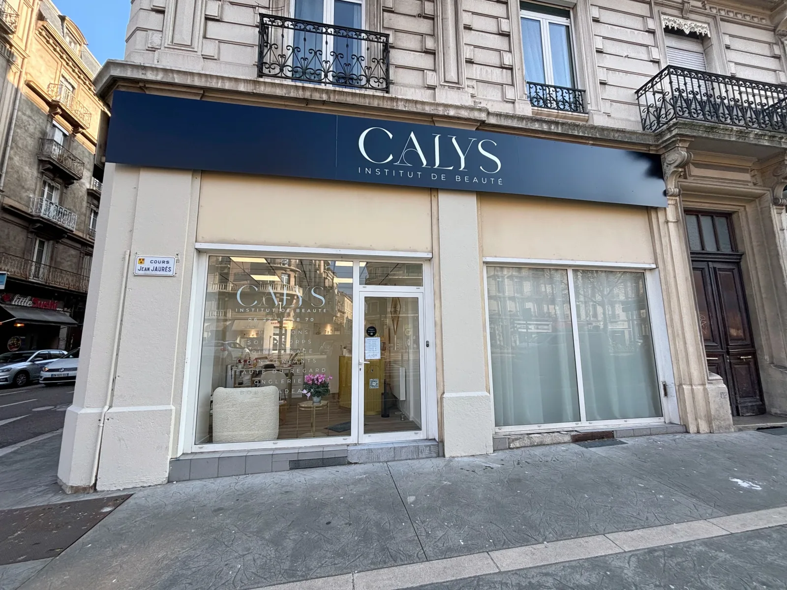 Calys Institut de Beauté - Onglerie Grenoble - Calys Institut de Beauté - Photo Galerie - OneBooking