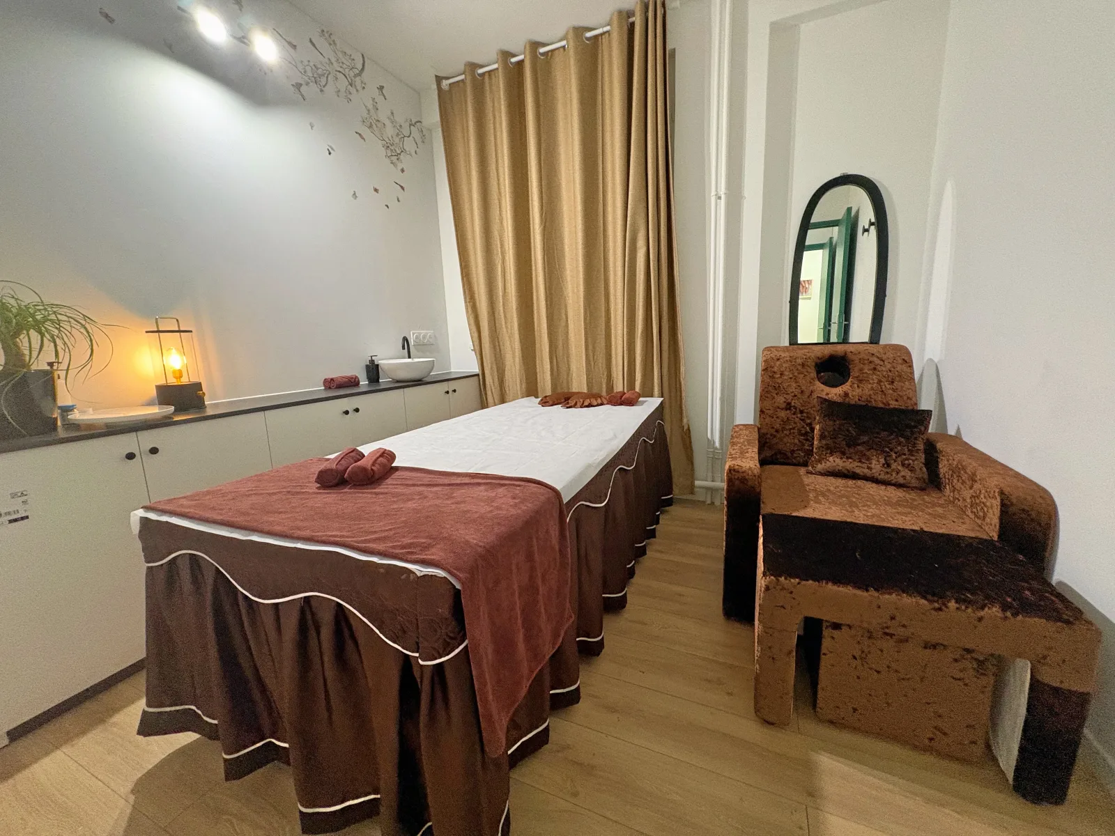 King Nails - Institut de beauté Viroflay - King Nails - Photo Galerie - OneBooking