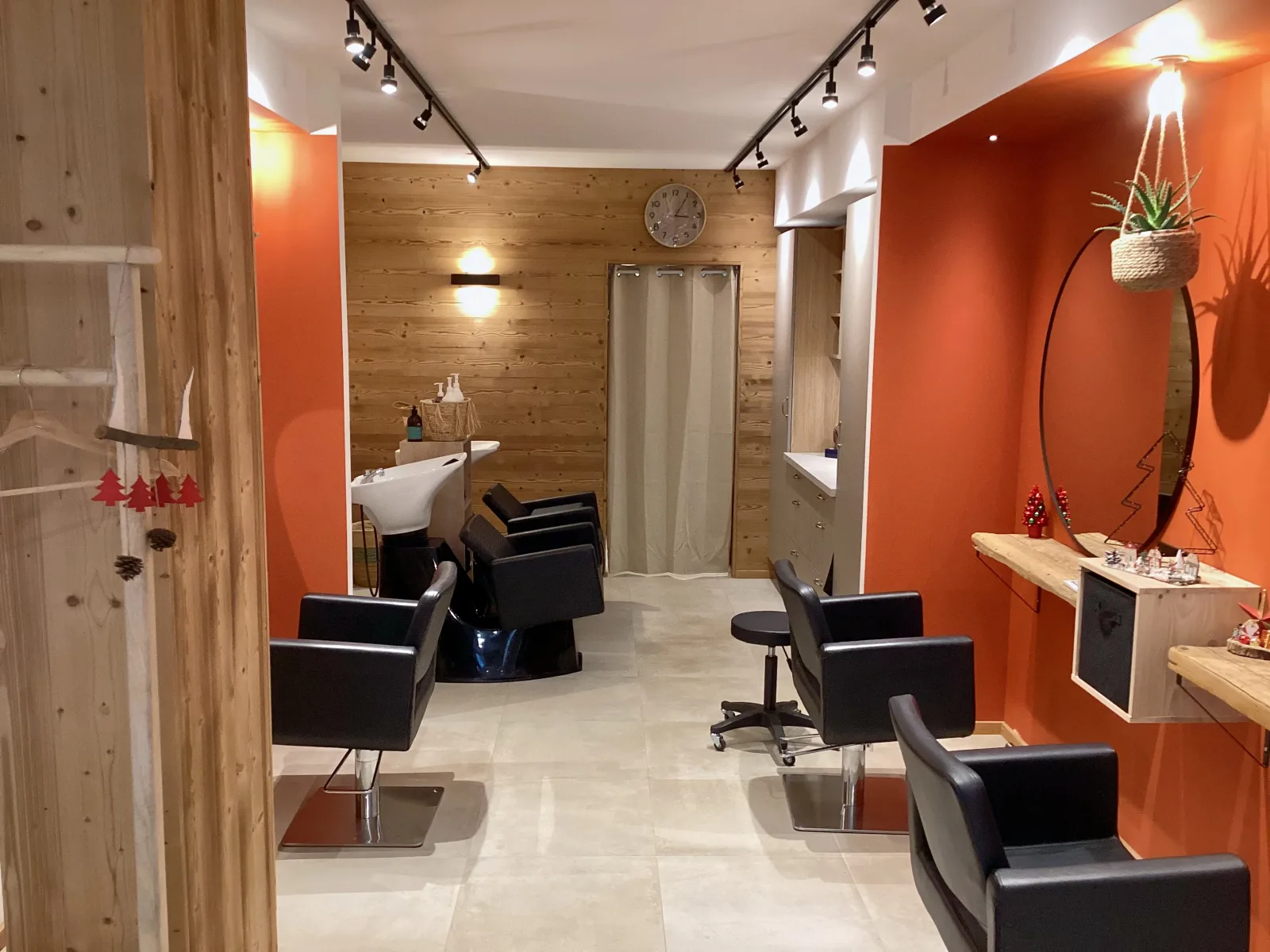 Andamaco Coiffure - Coiffure Bonneville - Andamaco Coiffure - Photo Galerie - OneBooking
