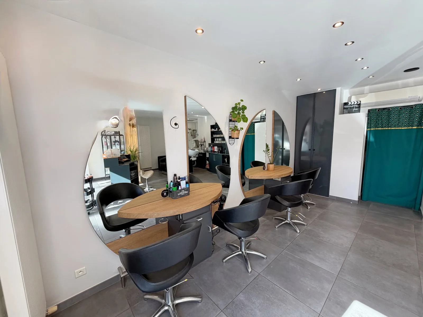 Le Salon - Coiffure Chagny - Le Salon - Photo Galerie - OneBooking