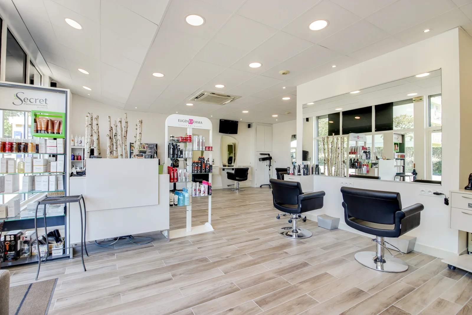 Les Créateurs - Coiffure Saint-Genis-Laval - Les Créateurs - Photo Galerie - OneBooking