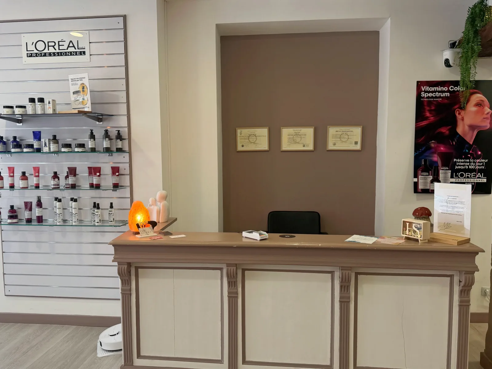 Hair Studio - Coiffure Moulins - Hair Studio - Photo Galerie - OneBooking