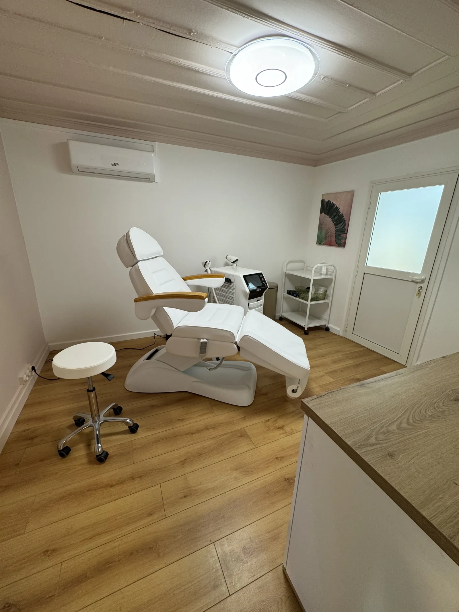 Derma Jolie - Onglerie Saint-Denis - Derma Jolie - Photo Galerie - OneBooking