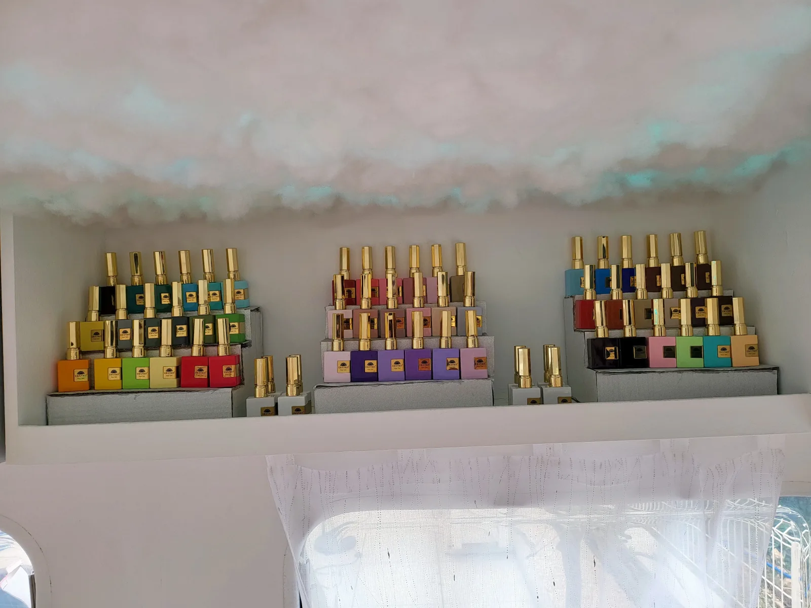 Les Jolies Mains de Kiara - Onglerie Vidauban - Les Jolies Mains de Kiara - Photo Galerie - OneBooking