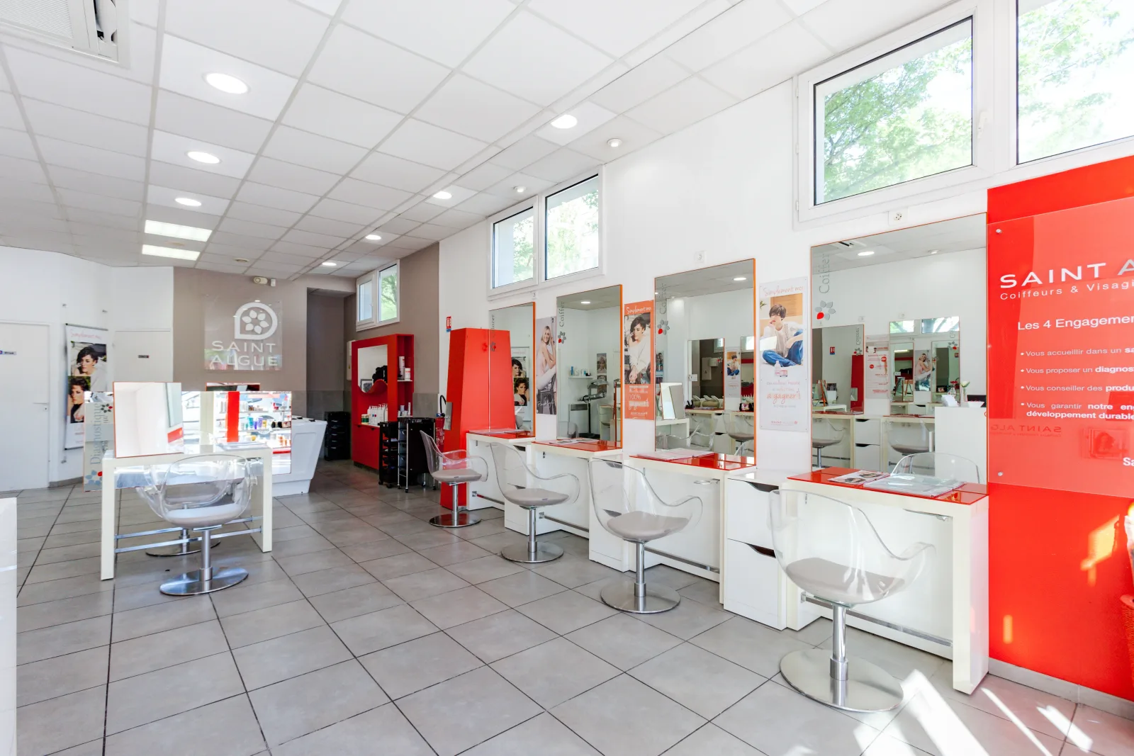 Salon KBlou - Coiffure Guyancourt - Salon KBlou - Photo Galerie - OneBooking