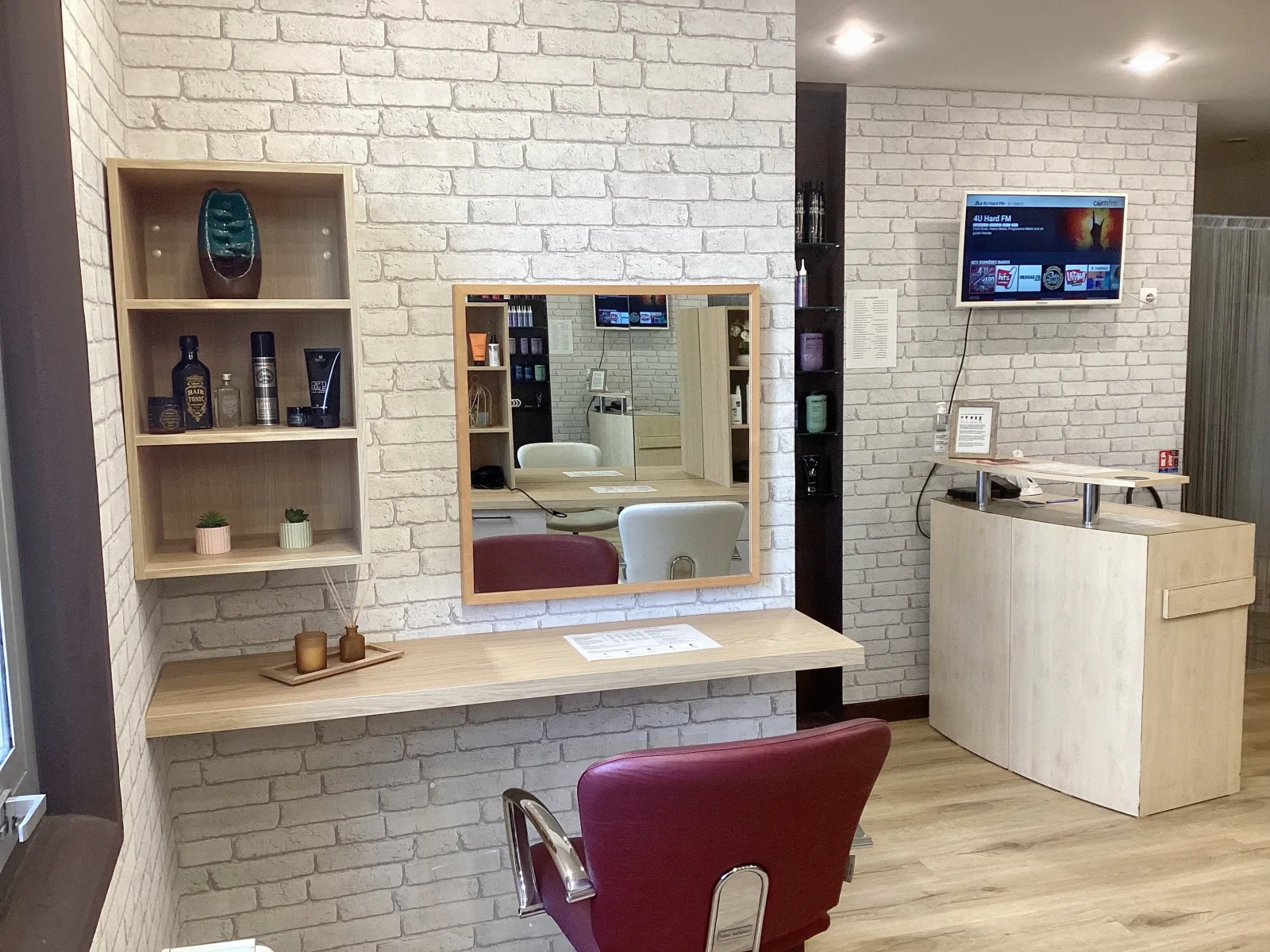 Chez Caroline - Coiffure Cenon - Chez Caroline - Photo Galerie - OneBooking