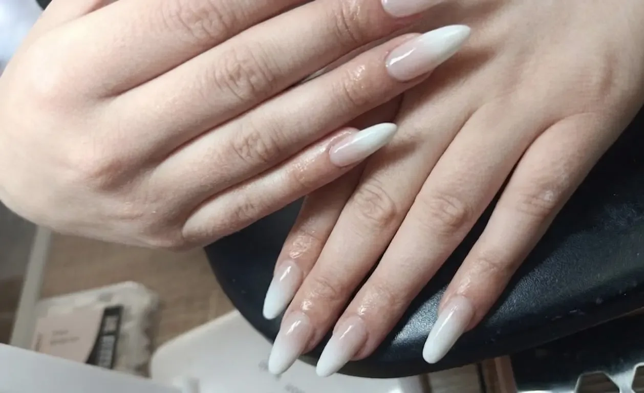 LAYANA ongles et cils & PERLE DE DÉTENTE - Onglerie Flers - LAYANA ongles et cils & PERLE DE DÉTENTE - Photo Galerie - OneBooking
