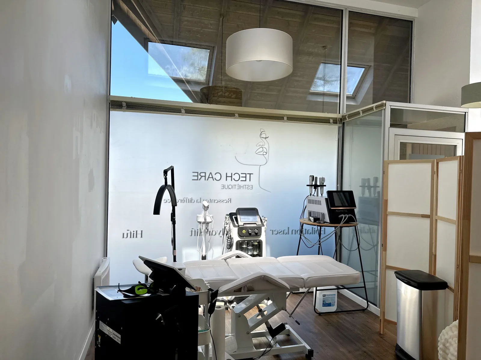 Tech Care Esthétique - Institut de beauté Pleuven - Tech Care Esthétique - Photo Galerie - OneBooking