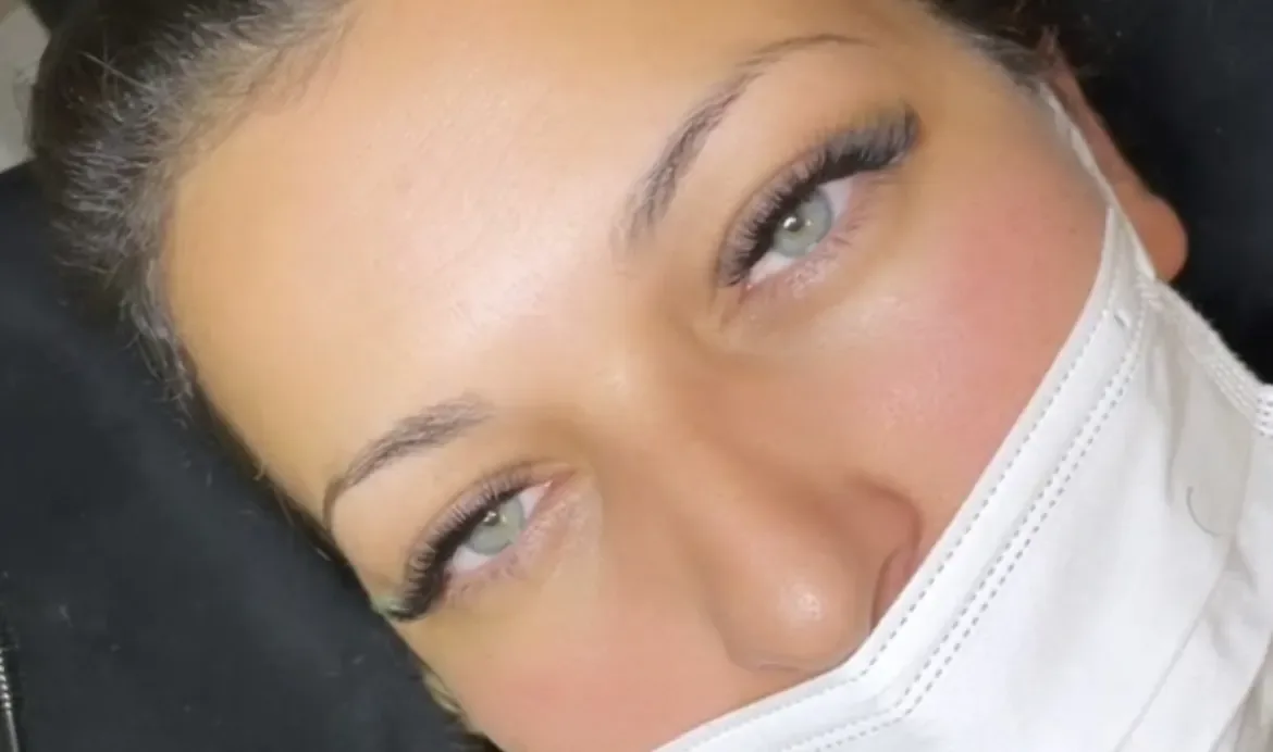 Beauty Bar Lashes - Sourcils & cils Dole - Beauty Bar Lashes - Photo Galerie - OneBooking