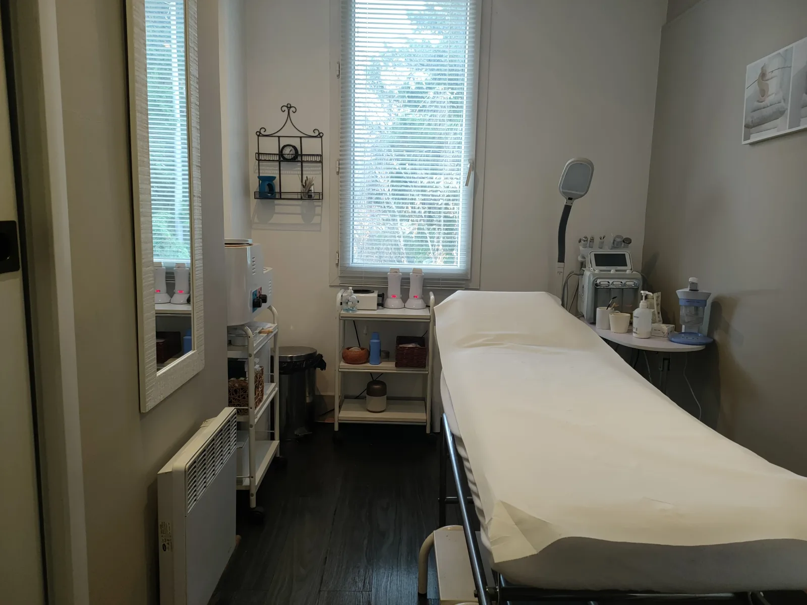 Elle & Lui Esthetique - Onglerie Neuilly-Plaisance - Elle & Lui Esthetique - Photo Galerie - OneBooking