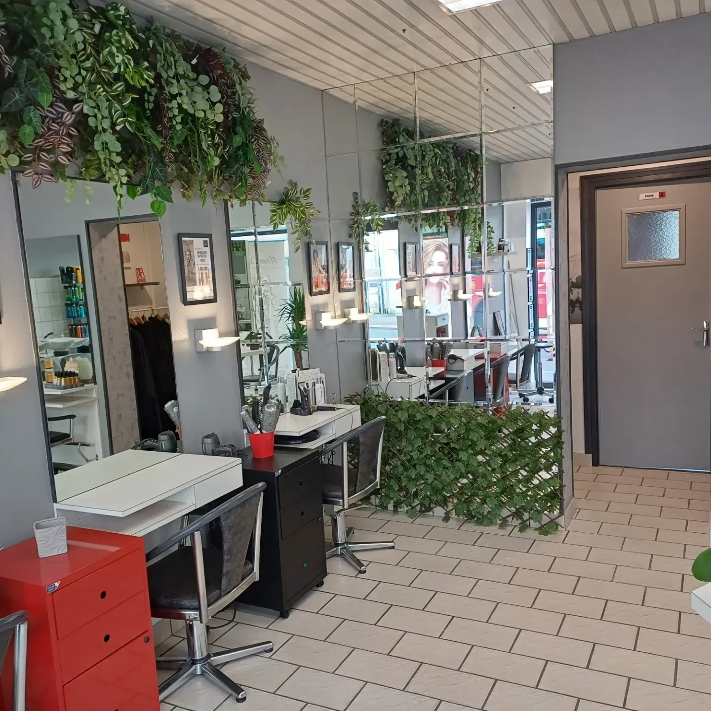 New Style - Coiffure Saint-Lô - New Style - Photo Galerie - OneBooking