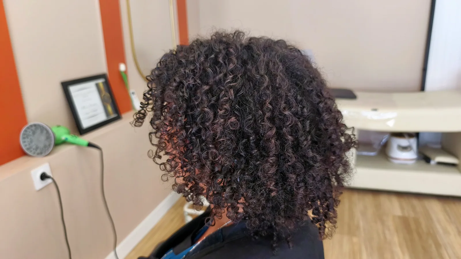 Ello Hair Coiffure - Coiffure Mouans-Sartoux - Ello Hair Coiffure - Photo Galerie - OneBooking