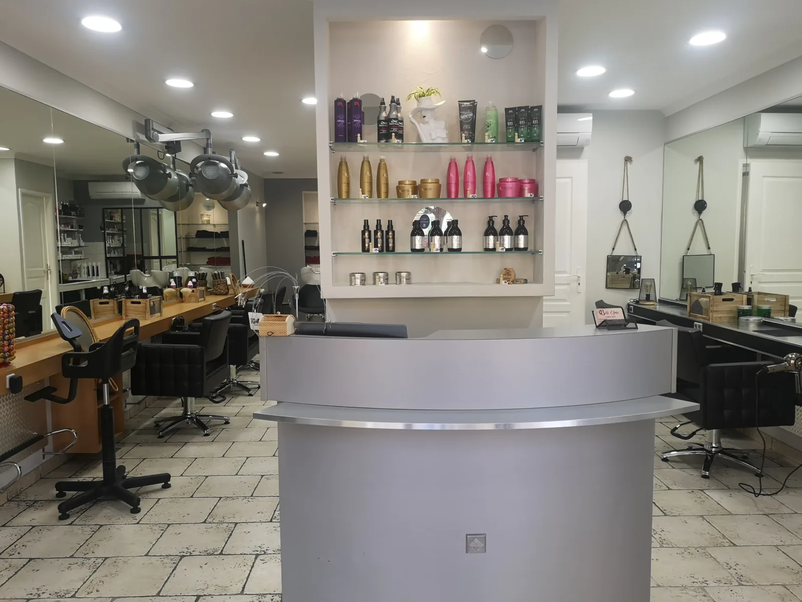 Béli ' Hair - Coiffure Vidauban - Béli ' Hair - Photo Galerie - OneBooking