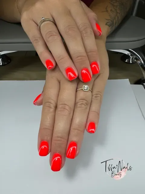 Tiffa’Nails Beauty - Coiffure Grimaud - Tiffa’Nails Beauty - Photo Galerie - OneBooking