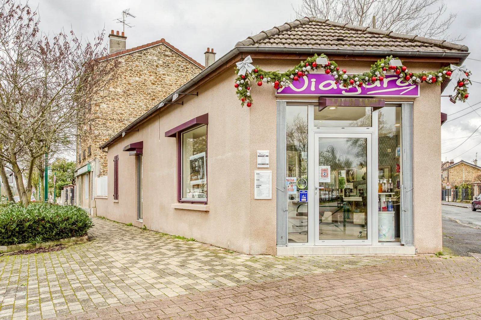 Salon de Coiffure Niagara - Coiffure Vaires-sur-Marne - Salon de Coiffure Niagara - Photo Galerie - OneBooking