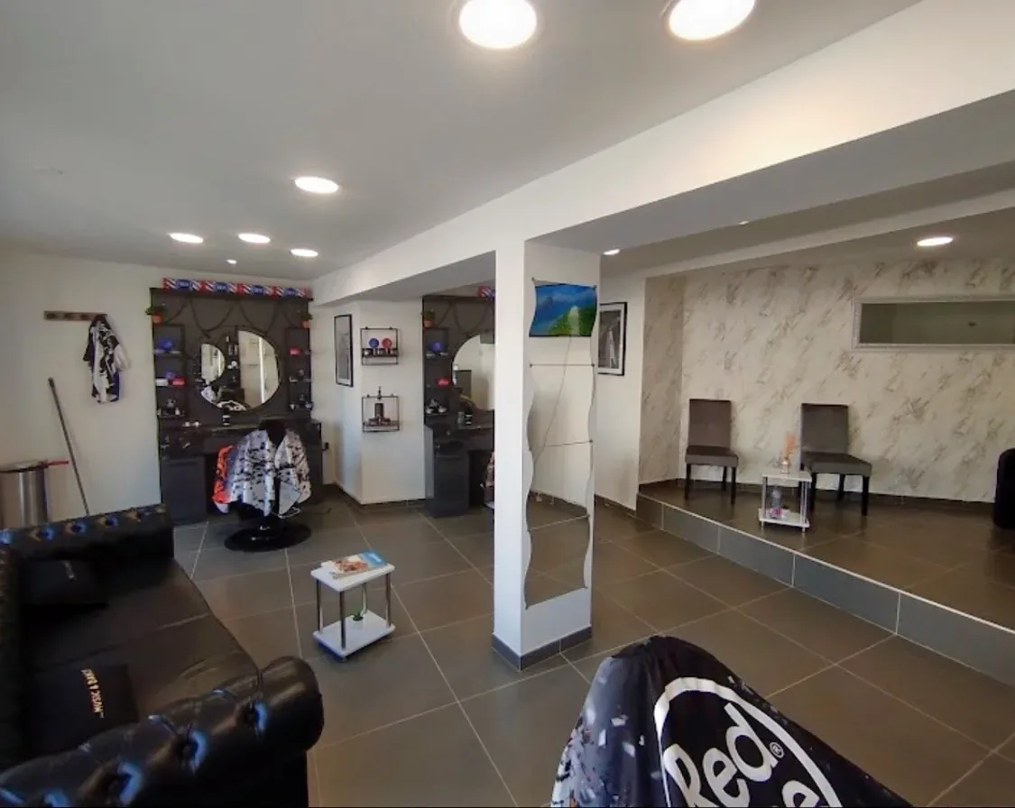 CH Coiffure - Coiffure Saint-Genis-Laval - CH Coiffure - Photo Galerie - OneBooking