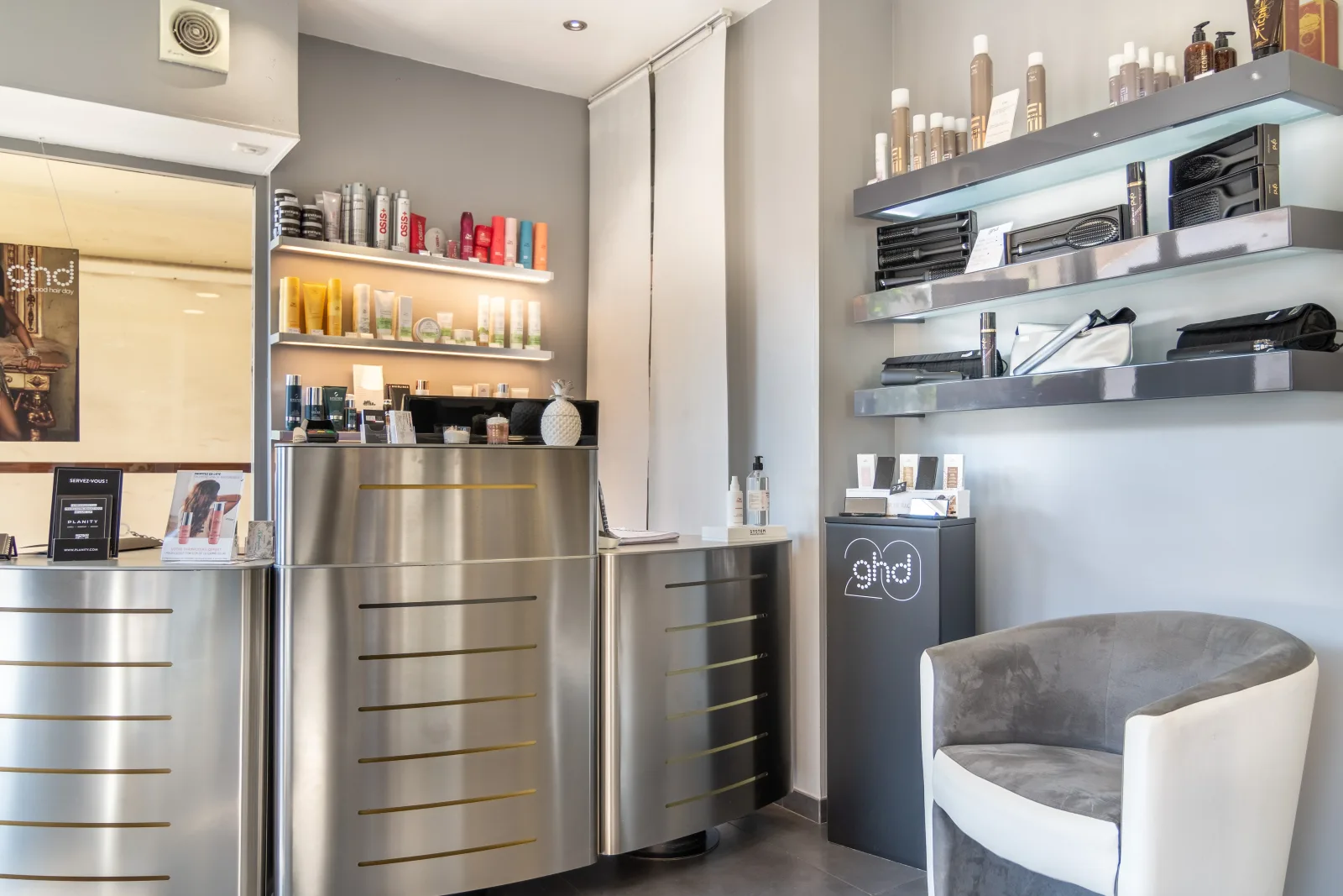 Total Look - Coiffure Le Lavandou - Total Look - Photo Galerie - OneBooking