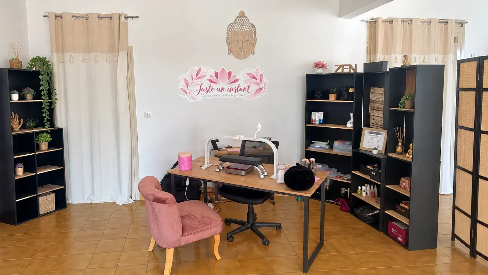 Juste un instant (dans Pôle Bien Être Valinco) - Onglerie Propriano - Juste un instant (dans Pôle Bien Être Valinco) - Photo Galerie - OneBooking