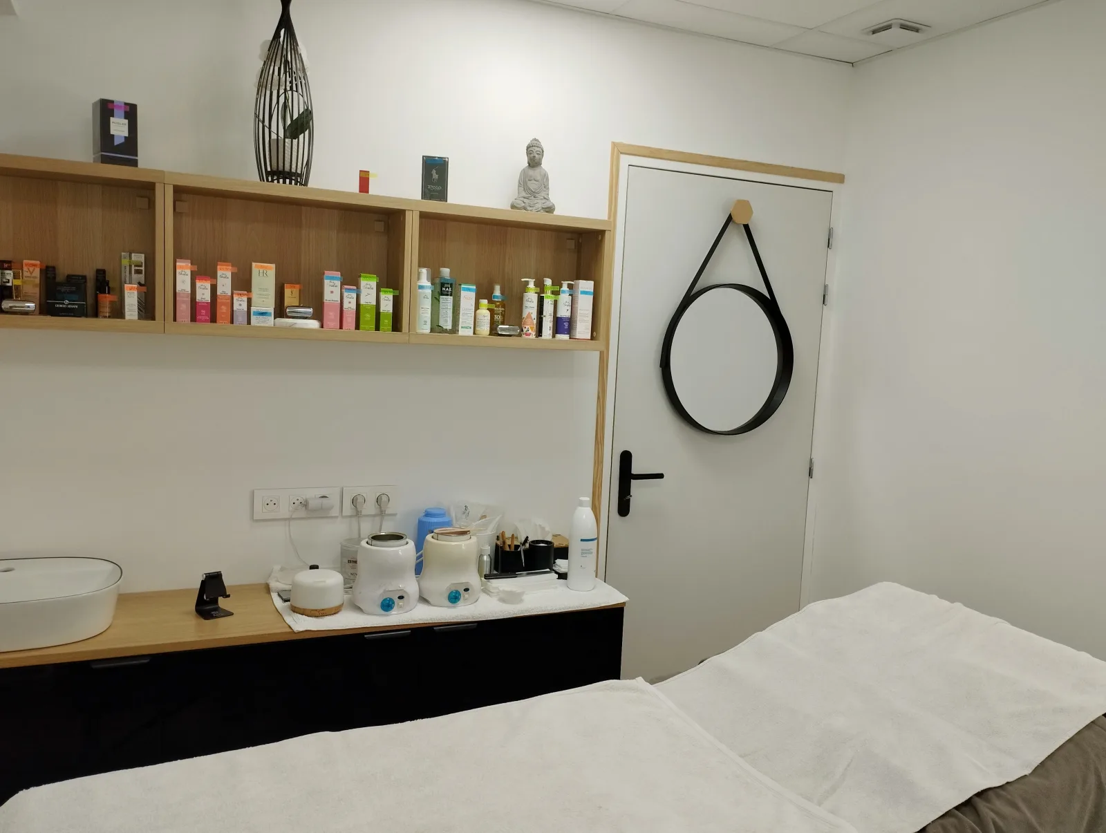 L'atelier beauté by esthétique Laura - Institut de beauté Montauroux - L'atelier beauté by esthétique Laura - Photo Galerie - OneBooking