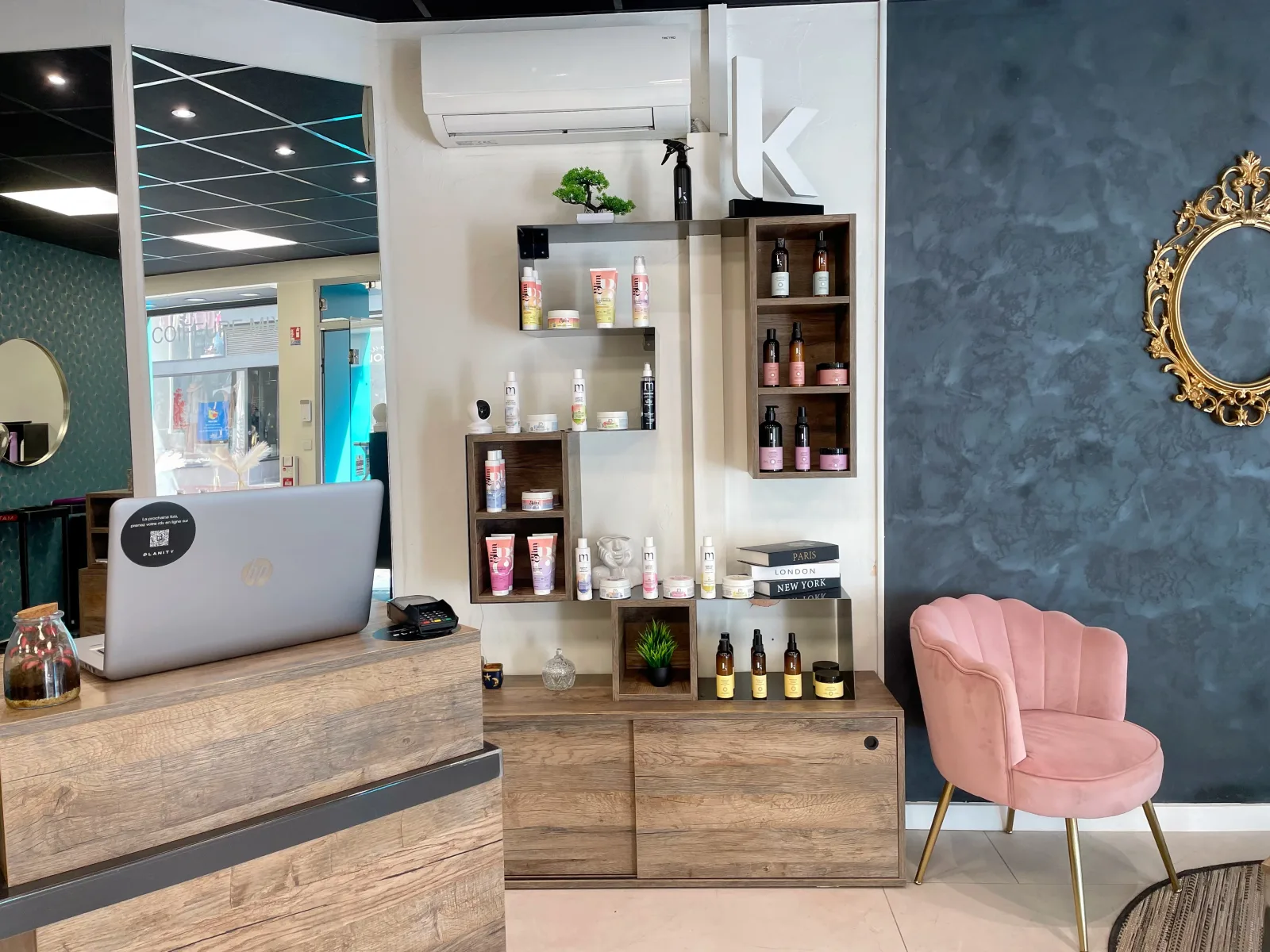 Maison Luna - Coiffure Romans-sur-Isère - Maison Luna - Photo Galerie - OneBooking
